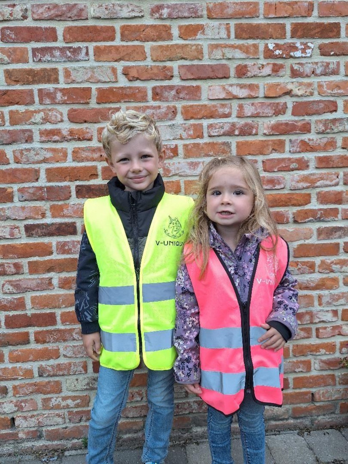 Gepersonaliseerde fluovesten vooraan